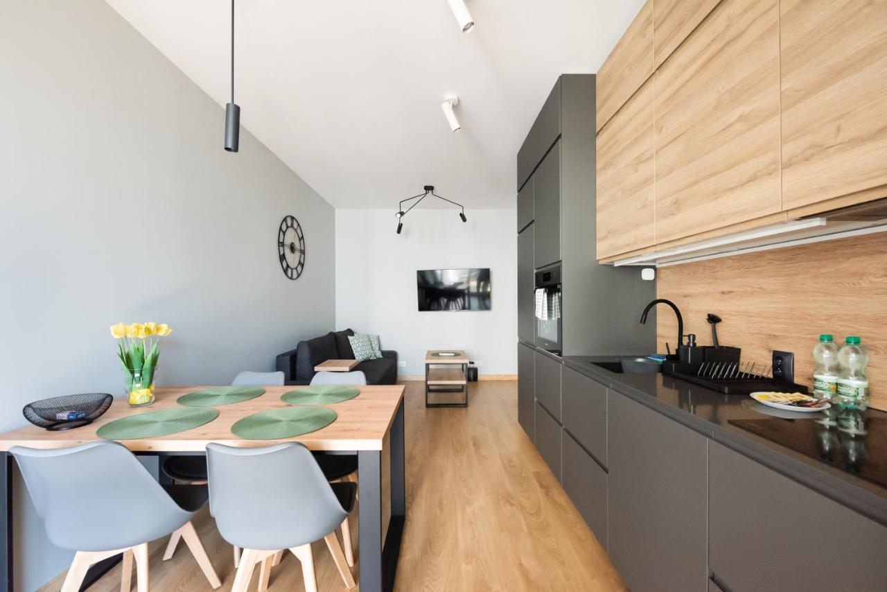 Apartament Wola Skwer Happy *